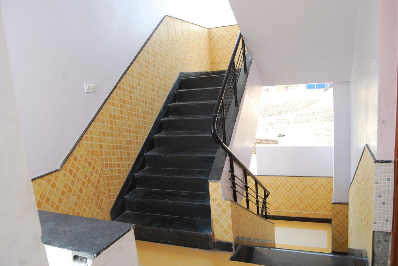 שירדי Hotel Utsav מראה חיצוני תמונה