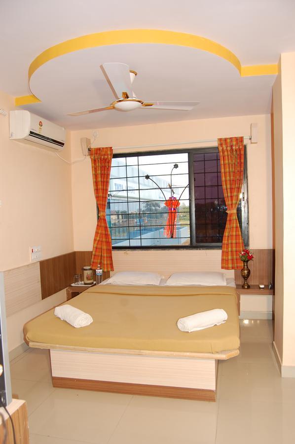 שירדי Hotel Utsav מראה חיצוני תמונה