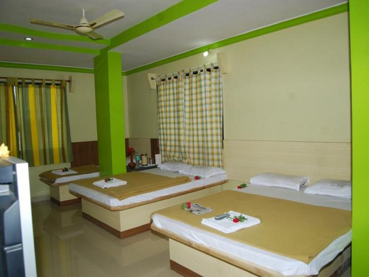 שירדי Hotel Utsav מראה חיצוני תמונה